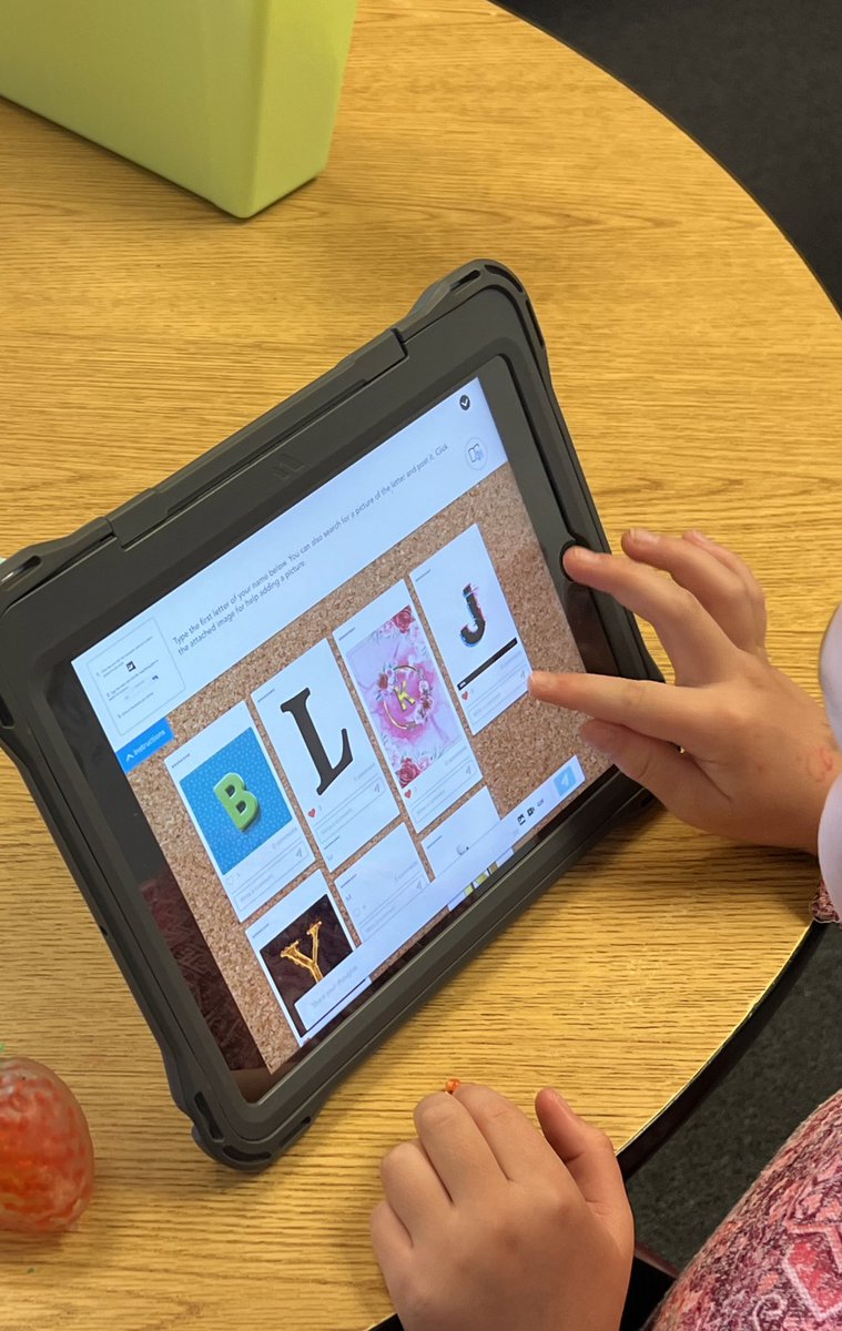 Great first week of learning at Tomè. 

🙂 Ss created their Memoji for their profiles. 

📱 Took Nearpod Orientation. 

🖼 Worked on a self portraits from ECC Drawing. 

@LLS_EdTech <a href="/LLS_SPSV/">LLS Special Services</a> <a href="/LL_Schools/">LLSchools</a>