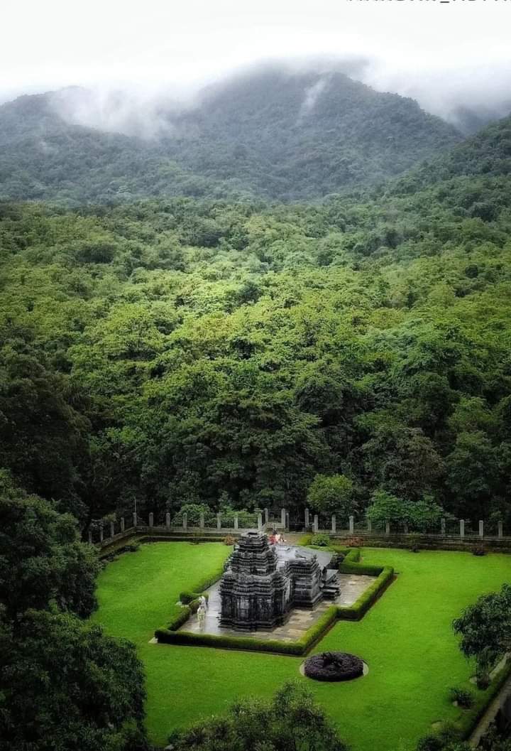 BattaKashmiri's tweet photo. Goa isn't just beaches.

Mahadev Temple, Tambdi surla. https://t.co/PkArXf6o58
