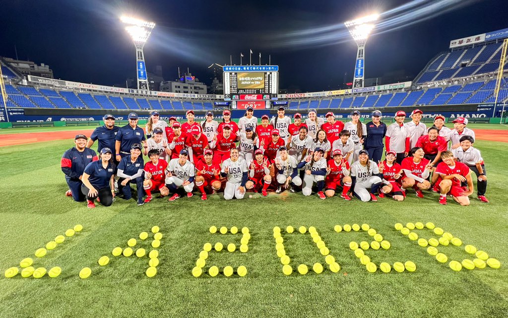 by a few we mean at least 12,655

that’s the number of attendees at this summer ballgame tonight in Japan, just over the number of fans attending the 2022 WCWS Championship Finals

give the people what they want 🗣🗣 

more softball 🗣🗣 

specifically in 2028… in LA.. 🗣🗣 