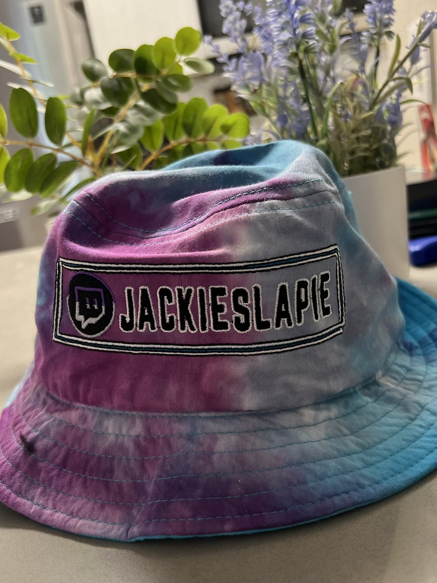 JackieSlapie's tweet photo. THIS SUNDAY we are playing a spooky game called inside the backrooms and are giving away THIS merch hat as well as 1 more surprise merch item 🧐 I’ll see y’all at 1 pm on Sunday!! https://t.co/M3RvI1utva