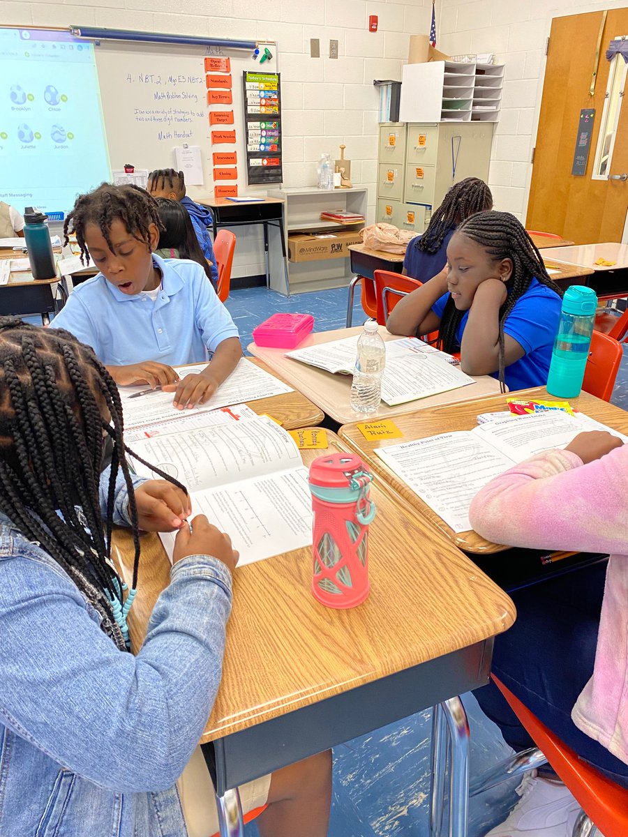 Willie Holmes (@hcs_wellness) on Twitter photo HealthMPowers planners and booklet for a lesson on daily water intake. Ms. Allen did an awesome job with teaching the lesson. <a href="/cdflemisterbell/">Dr. CDFlemister-Bell</a> <a href="/Johnsonandre_/">André Johnson</a> <a href="/HealthMPowers/">HealthMPowers</a> <a href="/SBE_HCS/">Smith-Barnes Elementary</a> HealthMPowers planners and booklet for a lesson on daily water intake. Ms. Allen did an awesome job with teaching the lesson. <a href="/cdflemisterbell/">Dr. CDFlemister-Bell</a> <a href="/Johnsonandre_/">André Johnson</a> <a href="/HealthMPowers/">HealthMPowers</a> <a href="/SBE_HCS/">Smith-Barnes Elementary</a>