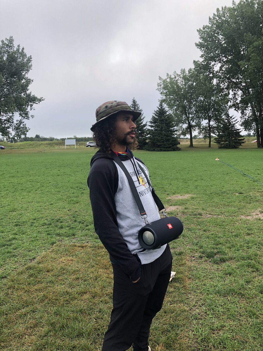 KuyuUltimate's tweet photo. Coach Trevor ready to catch some Ws today https://t.co/ZDz4YZzgdf