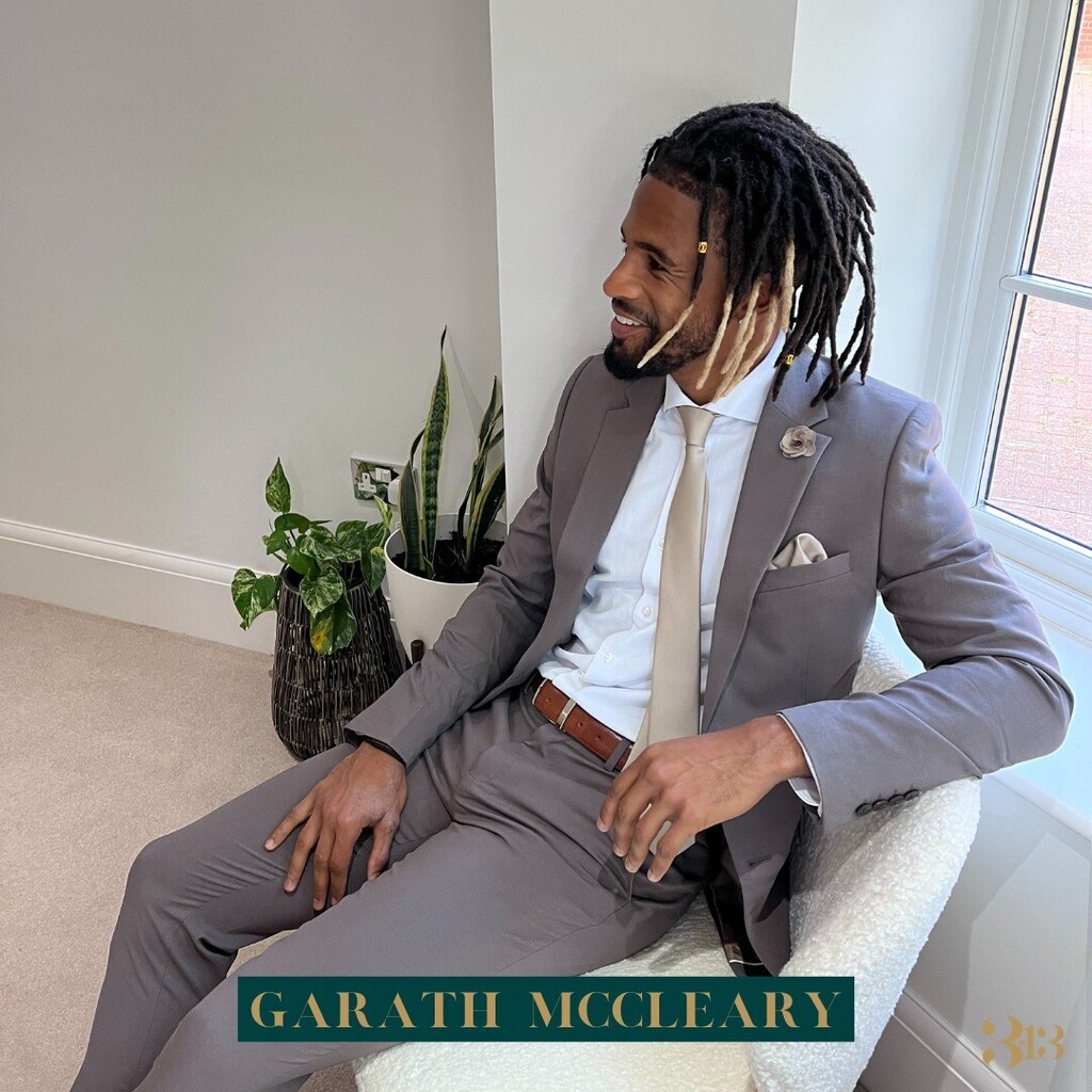 Three Thirteen // Garath McCleary x Burton 

Garath McCleary has teamed up with Burton to model their latest range online. 

Whether he needs to be matchday ready, or chilling at home, Burton stock an extensive range of suits and casual wear. 

Check out their freshest looks…