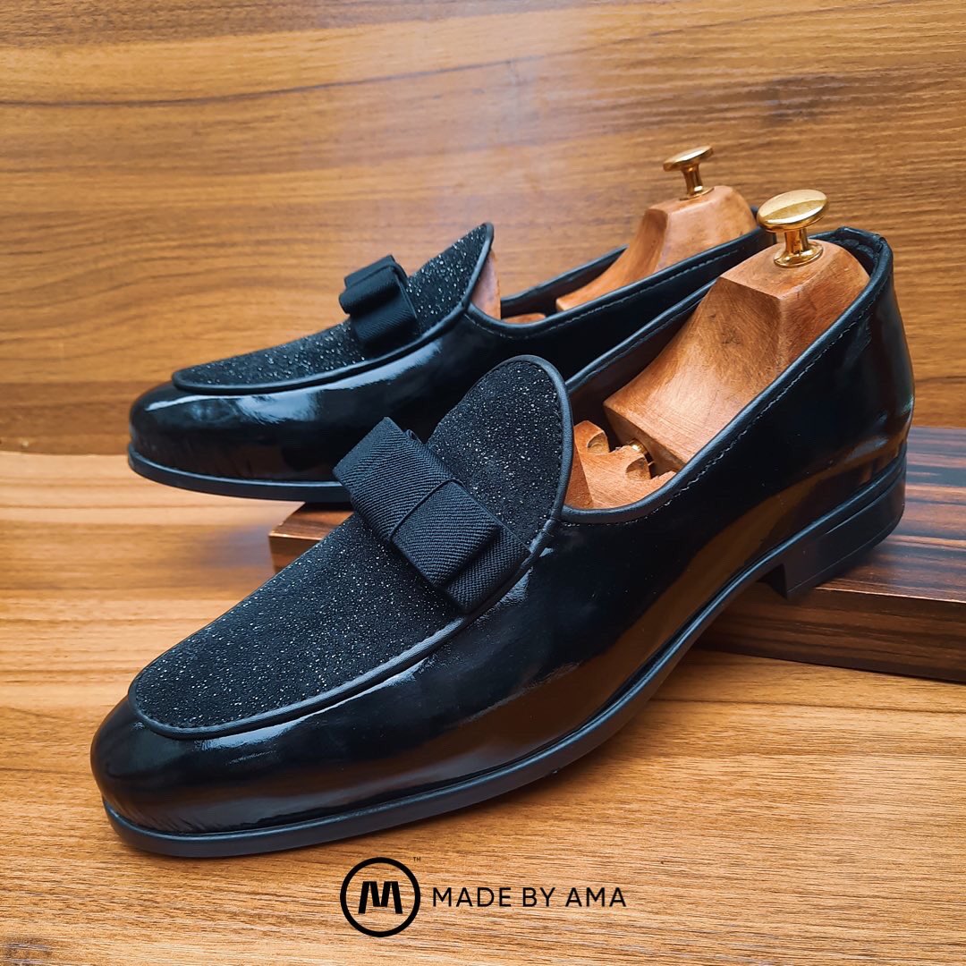 AMALeathers's tweet photo. They say "man is known by the company he keeps". We say a man is known by the shoes he wears.

Made By AMA is rolling out new designs. 
From 18,000 NGN, you can get in on this sleek design.

Available from sizes 40 to 46

#BellaOkagbue𓃵 #loveislandreunion #Tacha Erica https://t.co/1kwRkYpD17