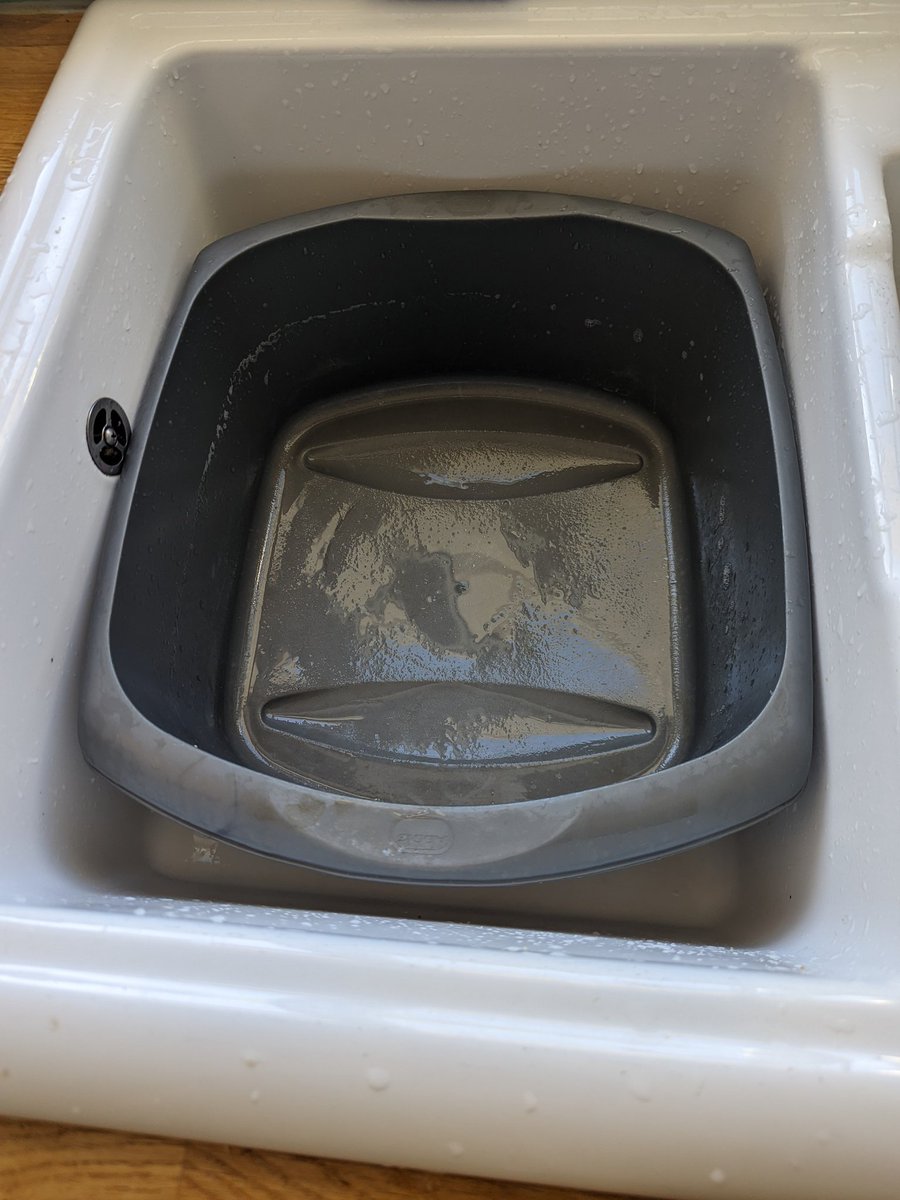 Dr Biscuits No.6 tweet media