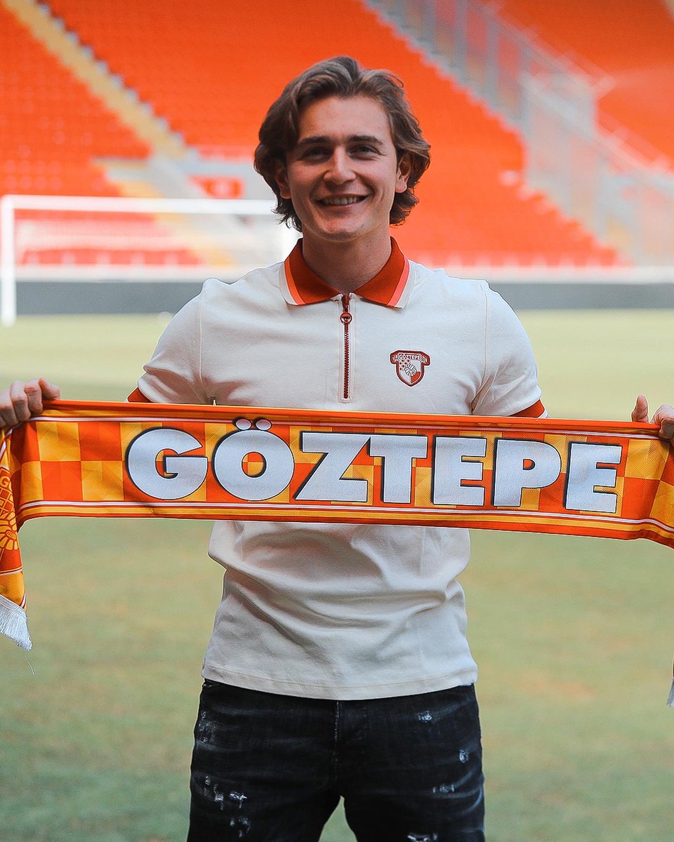 Merhaba Büyük Göztepe Ailesi,

Bu camianın, bu ailenin bir parçası olmaktan dolayı çok mutlu ve heyecanlıyım. Bu projede yer almak heyecan verici. Sezon sonunda bu renklere gönül veren herkesin unutamayacağı bir yıl olması için elimizden gelen her şeyi yapacağız.   💛❤️ #GözGöz