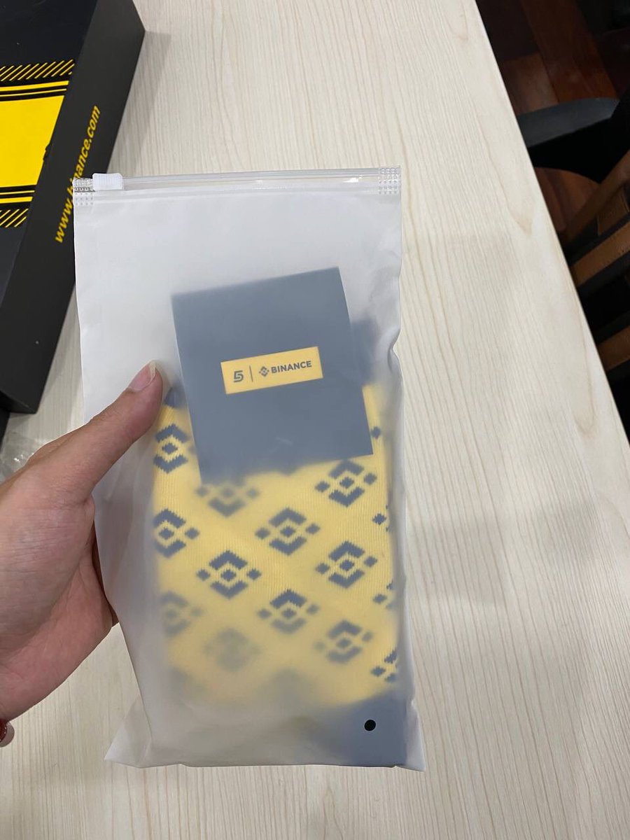 SPAC3SHIPGlobal's tweet photo. A special gift box sent to #SPAC3SHIP by @binance after Blockchain Global Day 2022. Should we do a give-away for our community, are you excited about this? 😝 https://t.co/DbjlJsaE6w