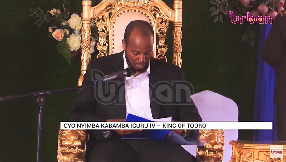 UrbanTVUganda's tweet image. The king of Tooro, Oyo Nyimba Kabamba Iguru gives a big boost to Uganda’s tourism by scaling the country’s highest mountain, the Rwenzori
#UrbanUpdates bit.ly/3BSBdaH