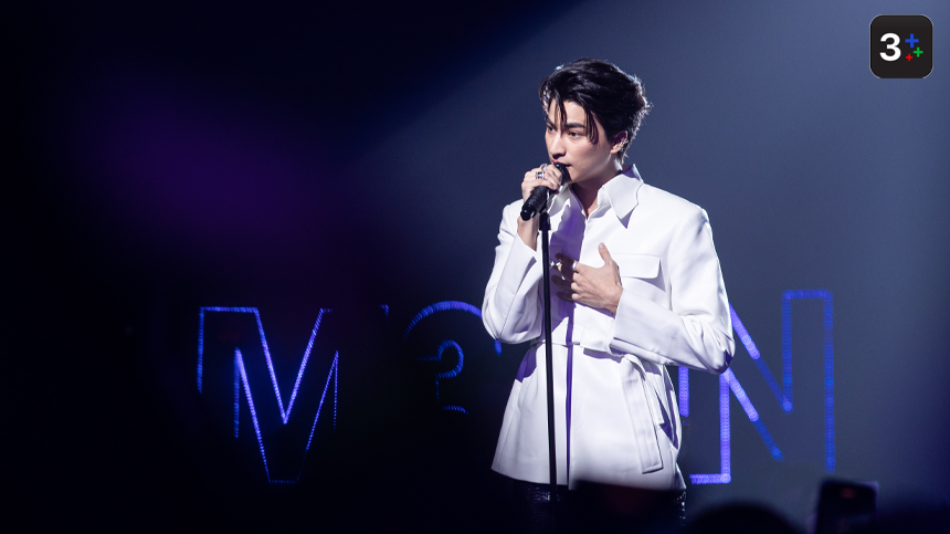 Ch3Thailand's tweet photo. “กลัฟ-มีน-เก้า” แท็กทีมระเบิดความฟินสุดใกล้ชิดกับแฟนๆ ใน “Happy Love Day Fan Meeting” พุ่งติดเทรนด์อันดับ 1 ทวิตเตอร์โลก!
🔗 https://t.co/woaPvdWQxG

#3PlusXMeanGulfKao https://t.co/PKgzXhGZ5K