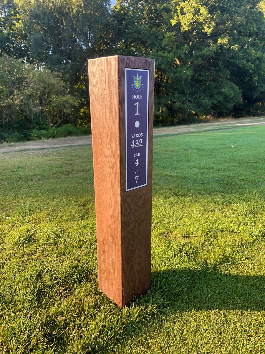 MBgolfmark's tweet photo. Really pleased with our new samples of #NEWsynwood #Signage &amp; #TeeMarkers from the production co. These all have our creative designs on the plates &amp; include our #HoleMap styles, functional #typography &amp; good clean #layoutdesign See the range here: https://t.co/hWq7y9EyuE https://t.co/WnfE6eLMdQ