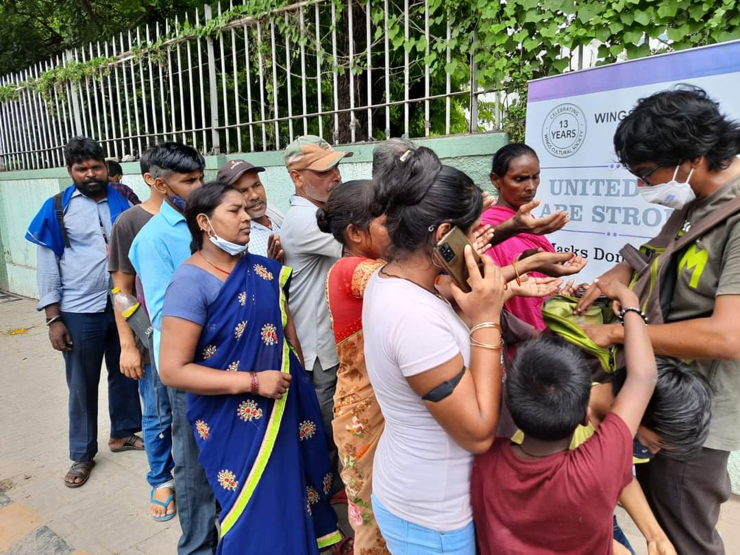 TariqueHameed's tweet image. grateful to #TheMaskLab for giving the responsibility to distribute 5000 masks. Today marked the first day of mask distribution, we started distributing in front of AIIMS, New Delhi. 
#controlprint #covidwarriors #CSR #precaution #care #humanity #AIIMS