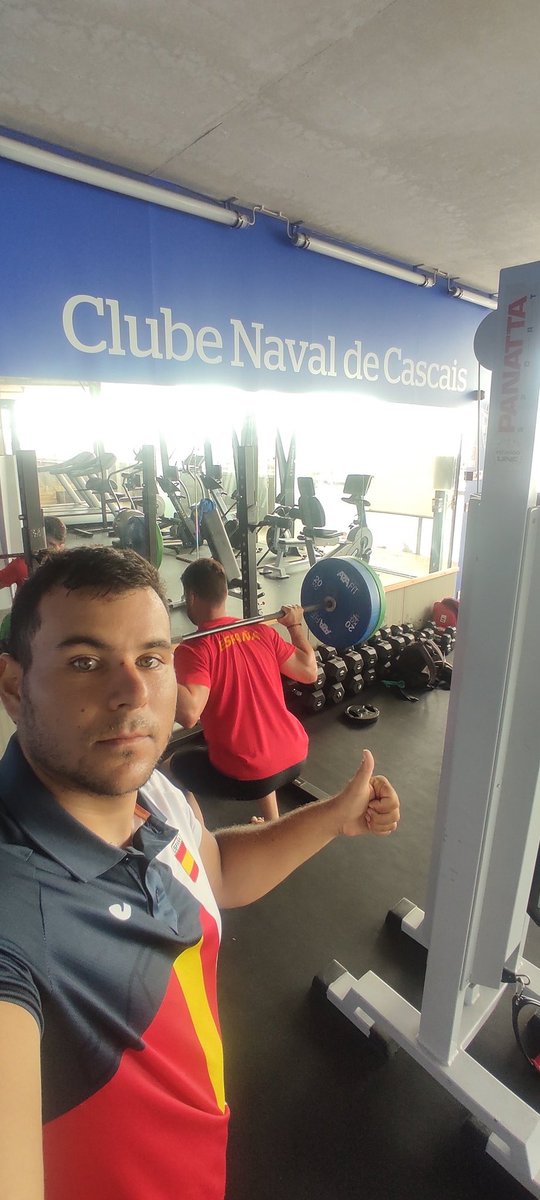 Lunes de fuerza con <a href="/LBarretoPodium/">Leopoldo Barreto Haschke</a> !
Buena semana a todos!
<a href="/becaspodium/">Becas Podium</a>