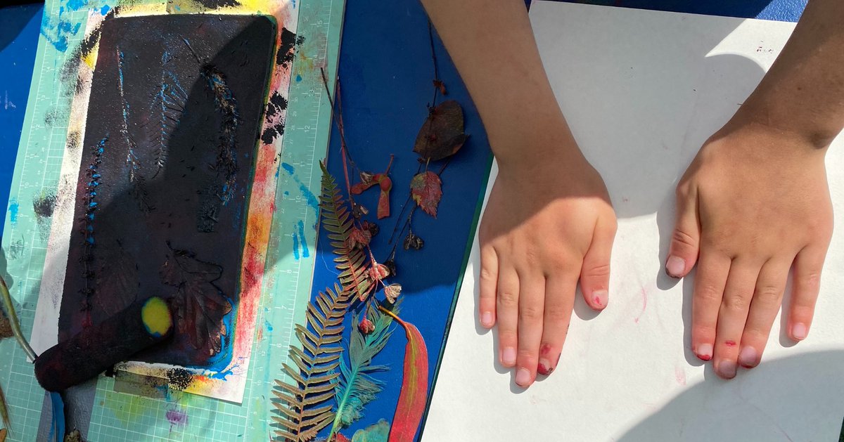 Wicklow Arts Office (@artsoffice) on Twitter photo Summer Songs Inland & by the Sea is back! Taking place from 18th-21th Aug, this time we’re in Rathdrum.
Friday's programme includes Printmaking, Songwriting Workshop & live music by <a href="/TheBodhranBuzz/">Robbie Walsh</a> & <a href="/SeanFoxMusic1/">Seán Fox</a>: ow.ly/lebf50Kbjkb
<a href="/DeptCultureIRL/">Department of Culture, Communications and Sport</a> #LocalLive Summer Songs Inland & by the Sea is back! Taking place from 18th-21th Aug, this time we’re in Rathdrum.
Friday's programme includes Printmaking, Songwriting Workshop & live music by <a href="/TheBodhranBuzz/">Robbie Walsh</a> & <a href="/SeanFoxMusic1/">Seán Fox</a>: ow.ly/lebf50Kbjkb
<a href="/DeptCultureIRL/">Department of Culture, Communications and Sport</a> #LocalLive