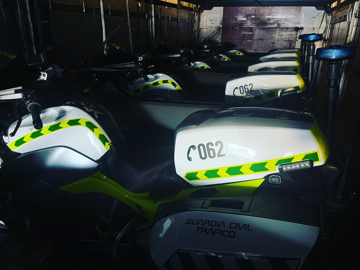 LVTMOTO's tweet photo. Aunque tratamos todas las motos por igual, ciertos servicios son más seguros si cabe. https://t.co/CUvn7UGEWP