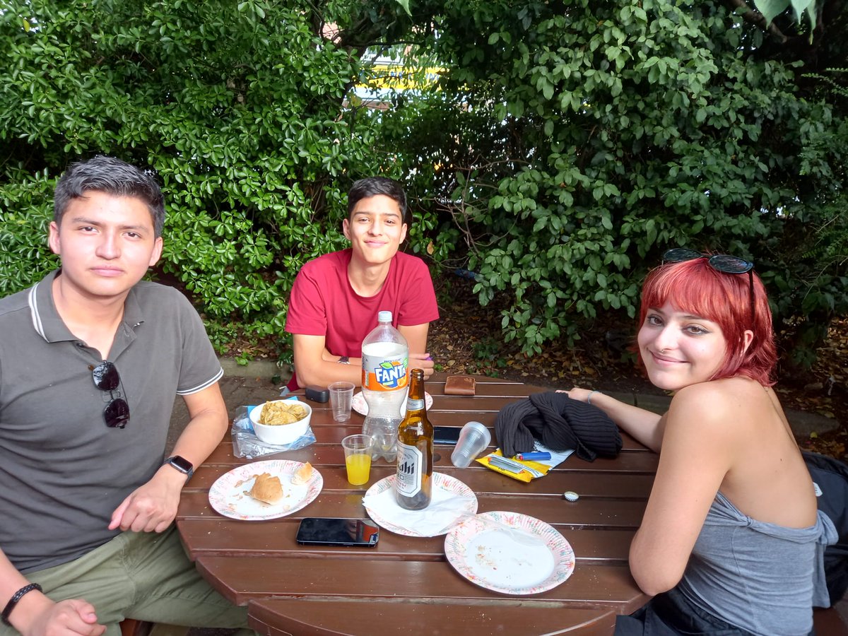 CESschools's tweet photo. With such nice weather, there is no better time for a BBQ at CES Wimbledon.
#wimbledon #London #UK #CesSchools #English #LearnEnglish #cesschools #englishuk #studyabroad #learnenglish #learningenglish #studyenglish #englishlearners https://t.co/toZSSXRmlt