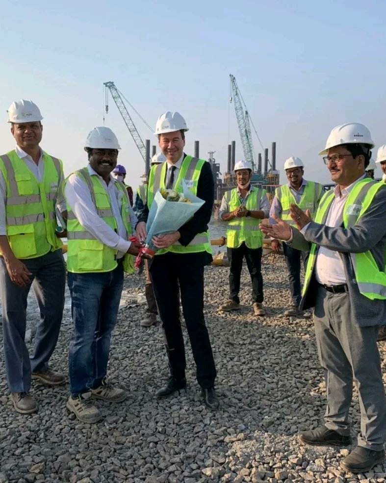 EgisIndia's tweet photo. Mr Laurent Germain, CEO Egis visiting Mumbai Coastal Road Project and interacted with Egis employees during his India visit

#Impactthefuture #executewithexcellence #TopEmployer2022 https://t.co/oQAEpvExWv