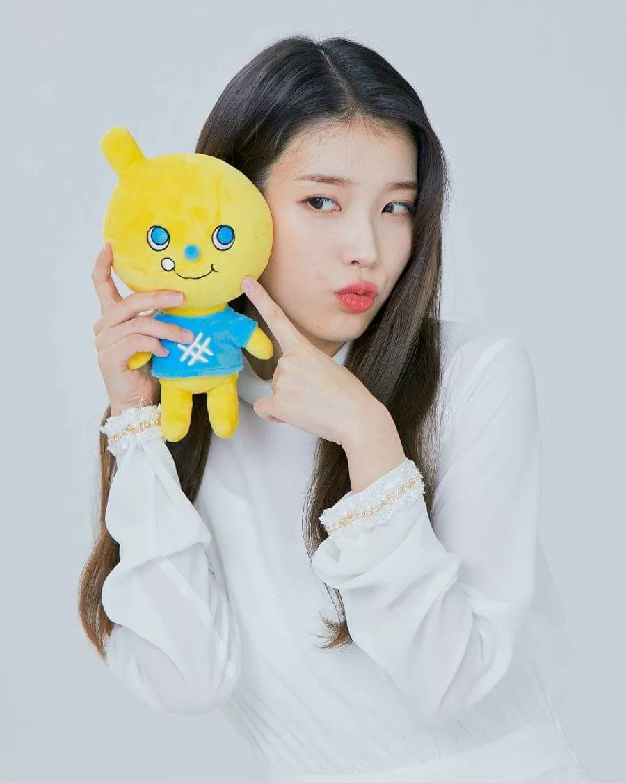 dlwlrma_Club's tweet photo. #李知恩  #이지은 
#IU #아이유 #dlwlrma #iu李知恩 https://t.co/WXao2toObL