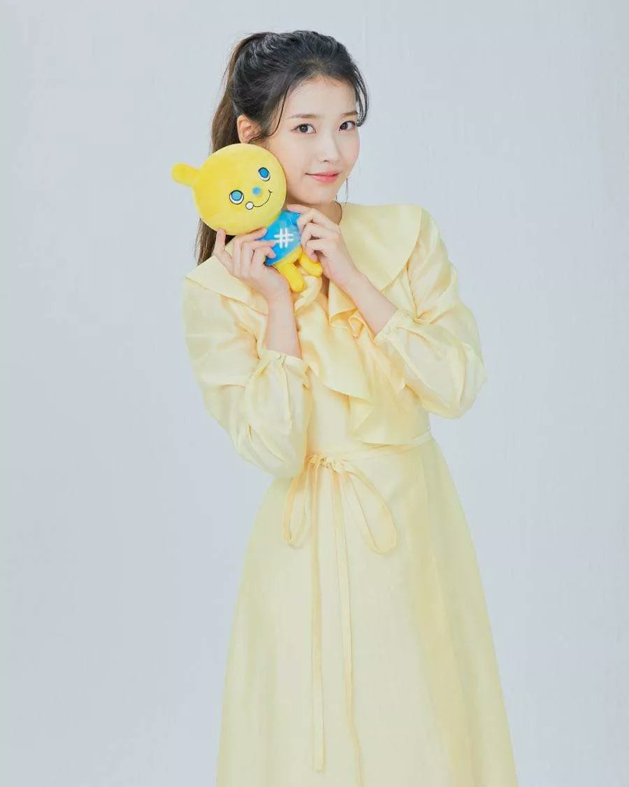 dlwlrma_Club's tweet photo. #李知恩  #이지은 
#IU #아이유 #dlwlrma #iu李知恩 https://t.co/WXao2toObL