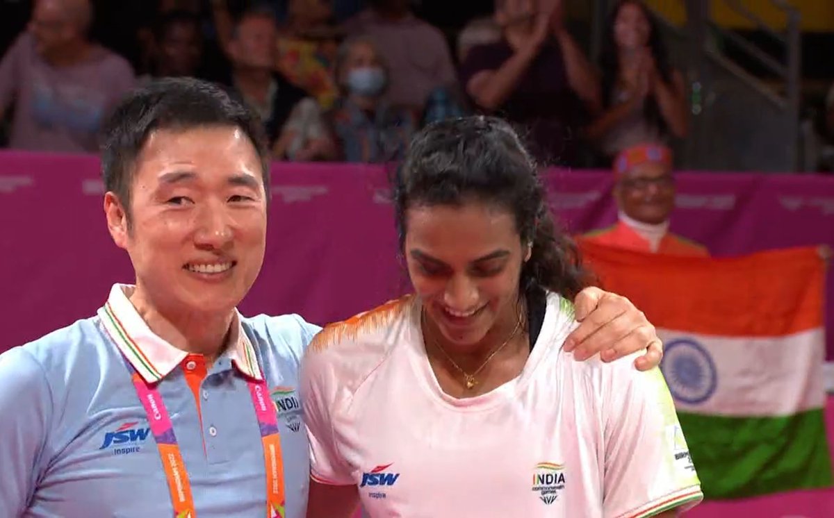 benockl8108's tweet photo. Gold🎖 for PV Sindhu in #CWG2022 Congratulations👏 @Pvsindhu1 

#CommonwealthGames2022 #PVSindhu #yonex #badmintonindia #BadmintonMalaysia #IndiaAt75 #IndianCricketTeam #CommonwealthGames https://t.co/5Dc6zrlD3G
