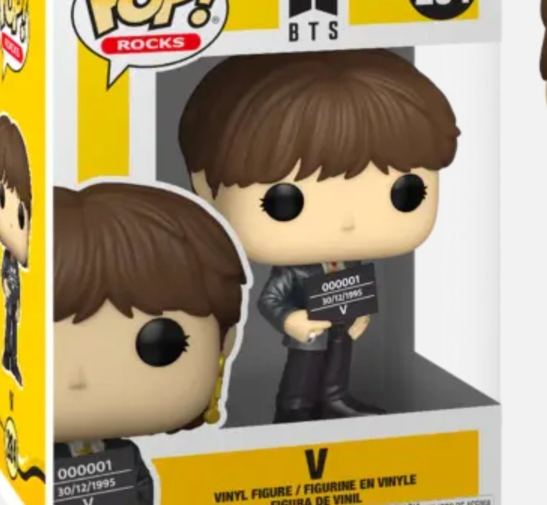 ShadowQueendom's tweet photo. The last 2 Funko Pops of V have had lashes. Can we get a Pop with the beard? #mosthandsomemanintheworld #KimTaehyung #itlooksgood https://t.co/vAlihRSMvD