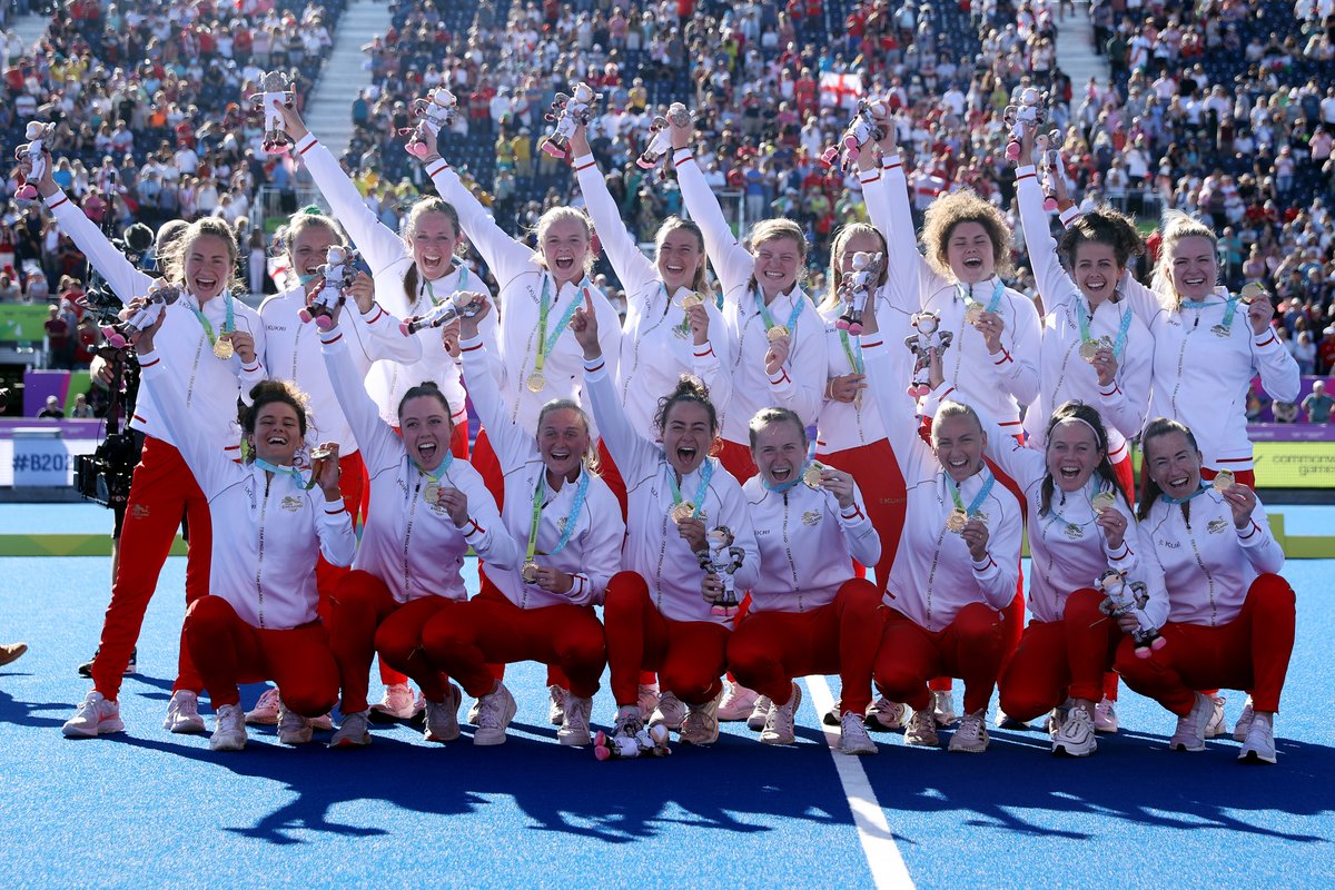 What. A. Game. England women win the <a href="/birminghamcg22/">Birmingham 2022</a> hockey GOLD - a team which features SIX of our players! Incredibly proud of you <a href="/LilyOwsley/">Lily Owsley</a> <a href="/hkmartin7/">Hannah French</a> <a href="/Annatoman1/">Anna Toman</a> <a href="/FloraPeel/">Flora Peel</a> Lily Walker <a href="/huntholly1/">Holly Hunt</a> 
We've loved having the amazing crowds on campus 😍 #GameChangingBirmingham
