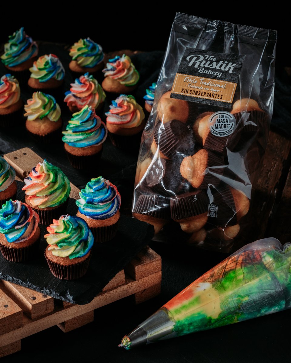TheRustikBakery's tweet photo. ¿Quieres aprender a preparar estos deliciosos Rainbow Cupcakes? 🌈🧁
Desliza para ver el paso a paso y te dejamos la receta en nuestra web.
https://t.co/4PBNhxpKtx
#therustikbakery #gamadesayuno #minimagdalena #sinconservantes #cupcakes #rainbow #magdalena https://t.co/138yJArdRB