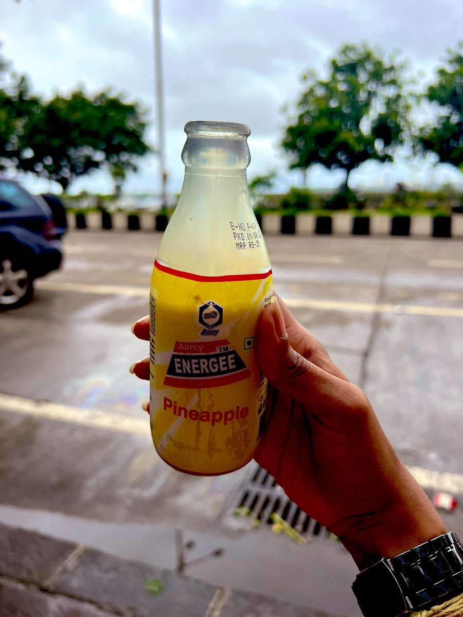 IshitaJoshi's tweet photo. Who loves this #Energee by #Aarey?? ๐๐๐
So many childhood memories with this beautiful beverage! https://t.co/2wY7zJI0Kl