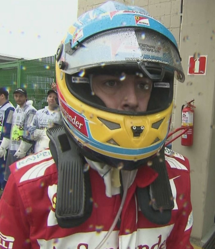 josemiturbe's tweet photo. X: "El dinero compra la felicidad, nunca he visto a alguien triste en un Ferrari".

Mientras en la F1: https://t.co/bMWElwoTK8