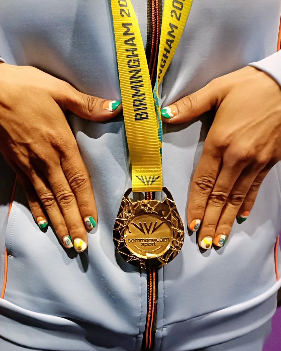 nikhat_zareen's tweet photo. Finally, here is my gift as promised to my Ammi and the Motherland 🇮🇳

Ecstatic to win the Gold after a thoroughly joyous CWG in Birmingham. Your support and love moves me.🙏

 #B2022 #TeamIndia https://t.co/o3nULer5th