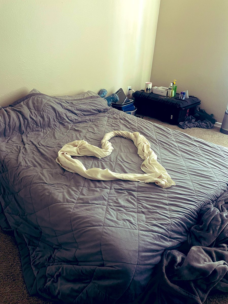 illerim90's tweet photo. When the boyfriend makes the bed before he leaves for work…🥰 #kilig #aymeyganitopala https://t.co/EZET5kUKQp