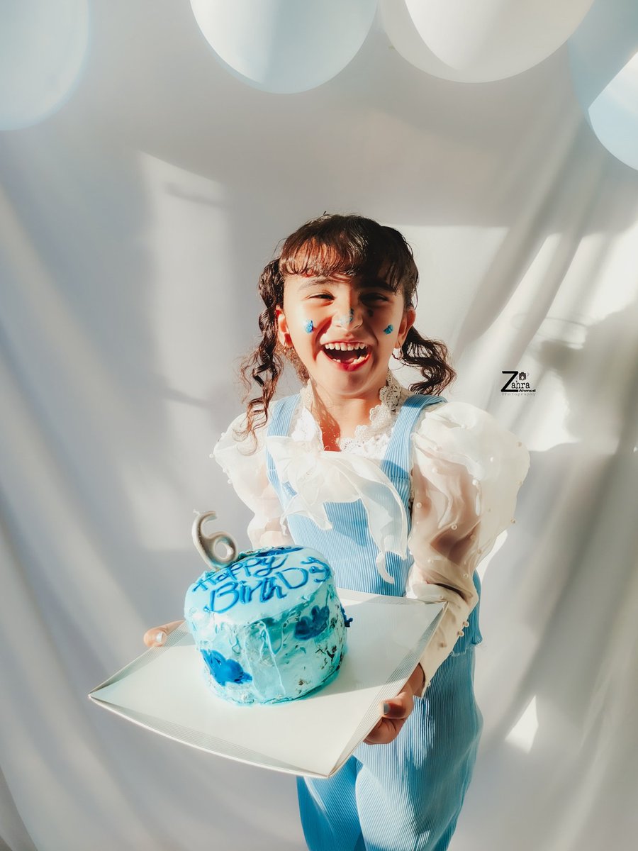 Zhra_21_'s tweet photo. How can a person giggle with all this beauty!!!
birthday of my little sister with images from my lens https://t.co/vIkXP7cgFt