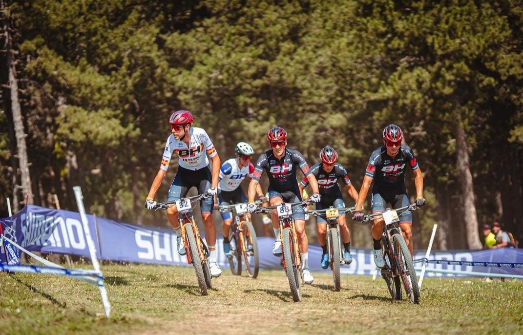 adrivc_'s tweet photo. El futuro del XCO en España
@Valeromtb @pablorguezguede @rociociclista @colomacarlos @bhtemplocafes https://t.co/jUwp2InKjS