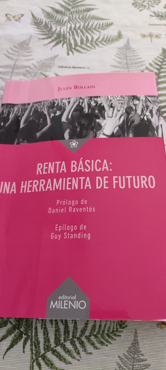 Primera lectura veraniega acabada. Amena introducción al concepto de la renta básica. <a href="/JulenBollain/">Julen Bollain</a> las preguntas a la vuelta, 😉