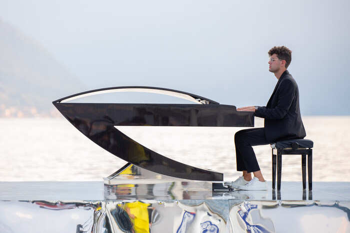 Musica e natura si incontrano per dieci giorni sul lago di Como e dintorni: è il Lake Endless Joy Festival, in calendario dal 20 al 30 agosto. Il festival è ideato e diretto dal pianista e compositore Alessandro Martire #ANSA

ansa.it/lombardia/noti…