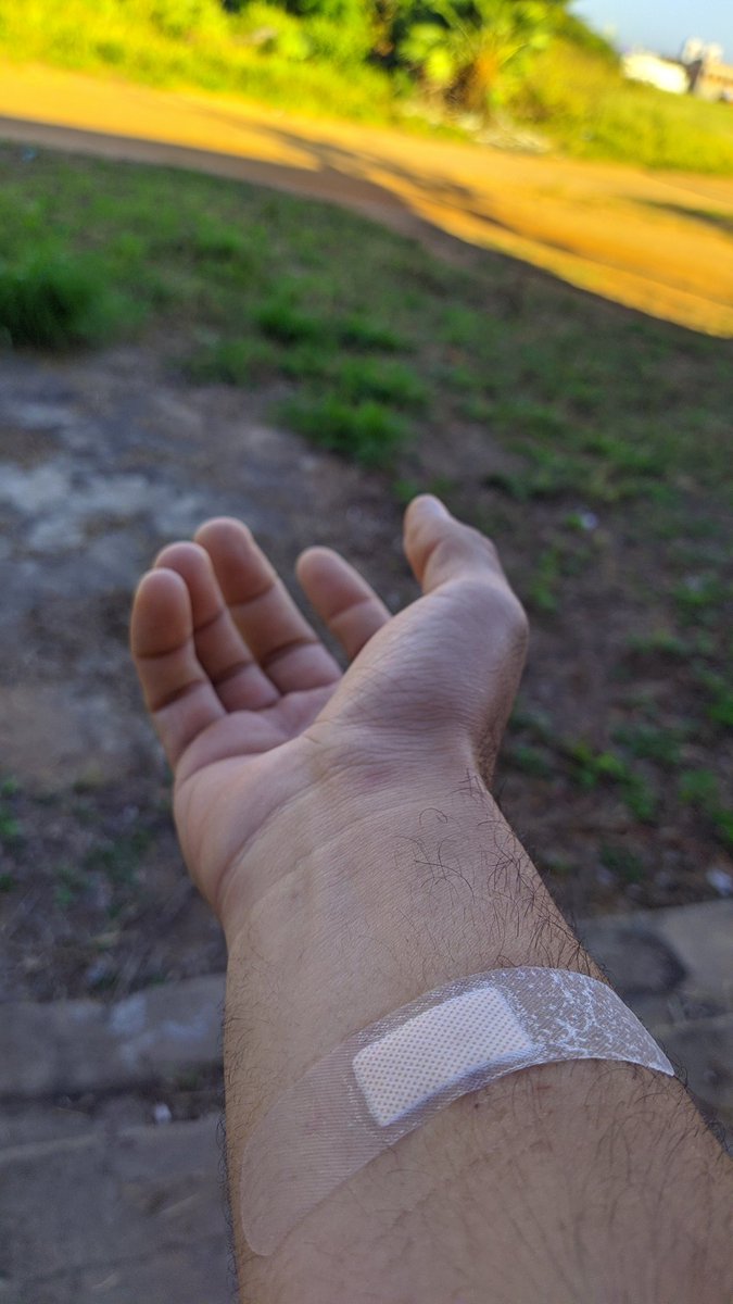 andre_dods's tweet photo. Hoje me perguntaram se tinha doído. Eu não entendi. Estamos falando da #dor no corpo ou da dor na #Alma? Respondi que a dor no corpo vai sarar.
#vidaquesegue https://t.co/99nkbRhZcf