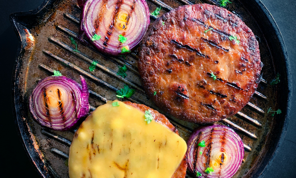 Anyone for #CRISPR shredded beef?

Check out our latest article, which examines new GMO techniques being piloted in the food industry that are drastically reducing production costs and increasing scalability. 

Read on: lnkd.in/ezGDuxHu

#patent #foodanddrink #plantbased