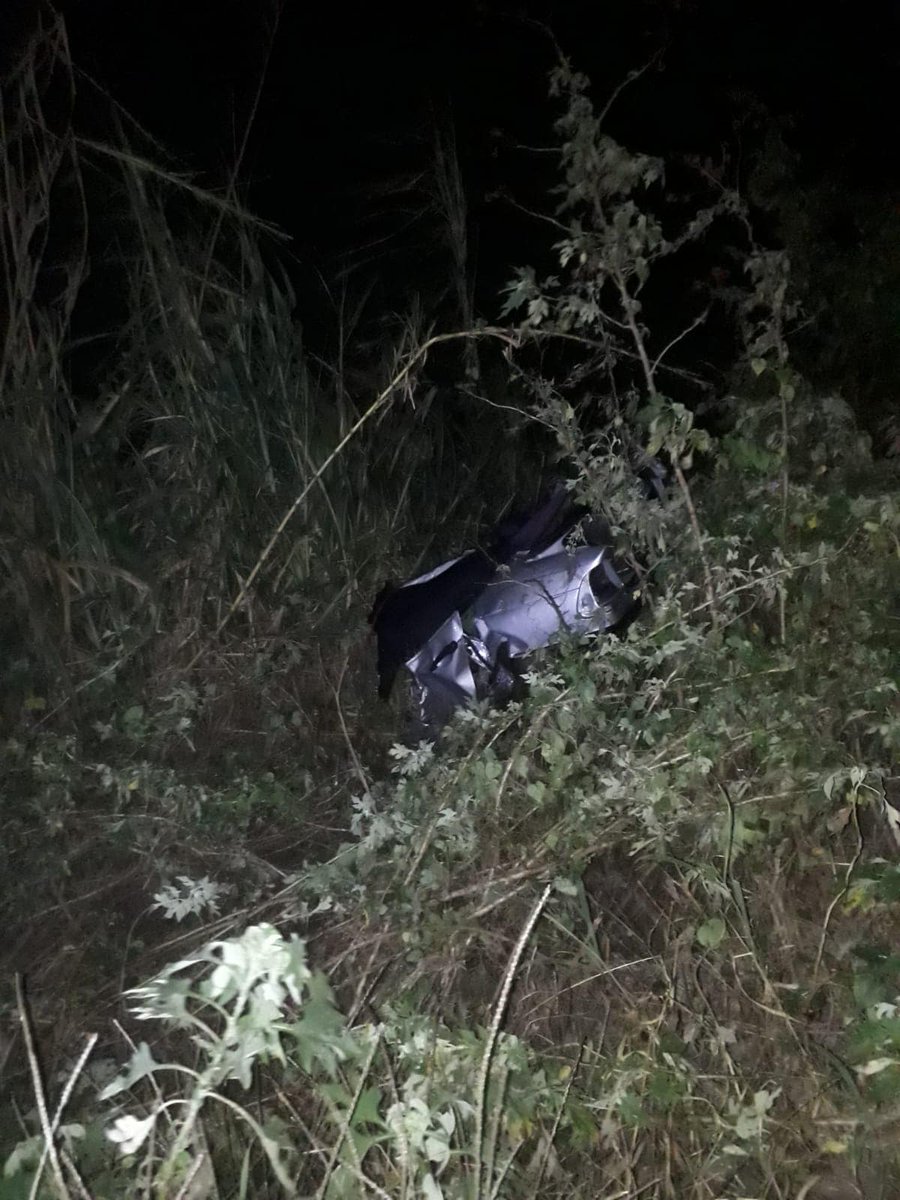 _ArriveAlive's tweet photo. Driver Killed/Vehicle Splits In Two: Phoenix - KZN https://t.co/mnxFmrf1UQ #ArriveAlive #RoadSafety https://t.co/M51pviinPV