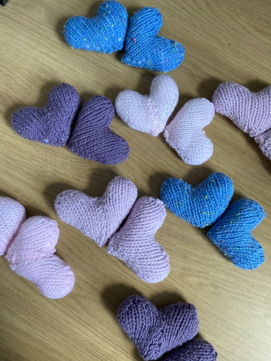 We have received a beautiful donation of knitted hearts 💕 keeping a very important connection for bereaved relatives #bereavement #pairedhearts we cannot thank you enough for amazing donations we receive 🦢 <a href="/shellbeck/">Michelle McGill</a> <a href="/Charliemc20/">Charlotte McGawley</a>
