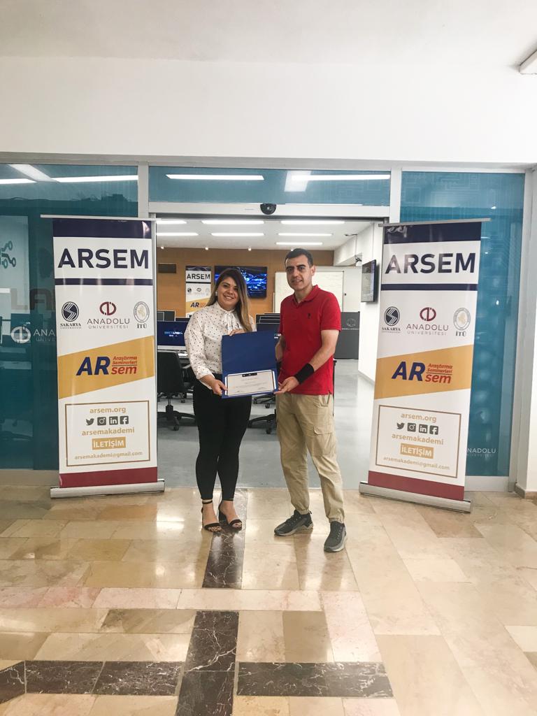arsemakademi's tweet photo. Ahmet Göncü hocamız tarafından verilen, Finansal Ekonometri eğitimimiz tamamlanmış, katılımcılarımız sertifikalarını almıştır.
#arsem #arsemakademi #araştırmaseminerleri #anadoluüniversitesi #bistlab #anadoluüniversitesiibf #finansalekonometri #matlap #araştırmaseminerleri https://t.co/J5Vk6rrbWc