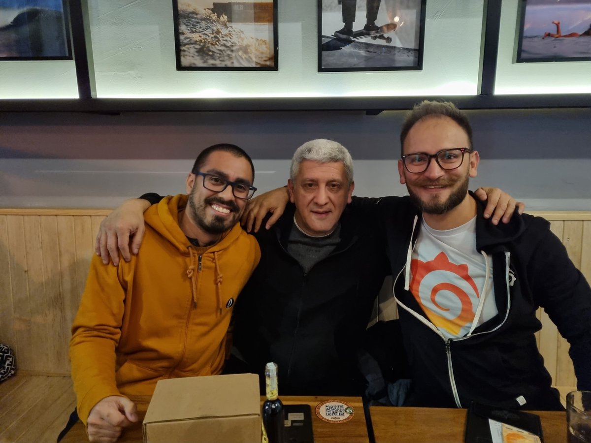 SrPerf's tweet photo. Mucha furia con Palermo, @testingbaires y @__dsgon platicando, grabando y Nerdeando el QA!
Estén preparados que vienen sorpresas! https://t.co/IG3YrPWQLG