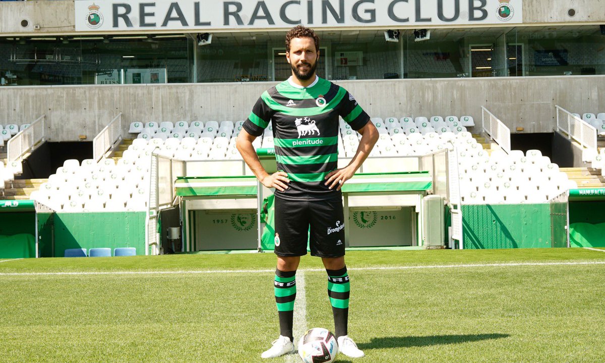Feliz e ilusionado de pertenecer al <a href="/realracingclub/">Real Racing Club</a>. Gracias al club y a la afición por la confianza y el cariño, empezamos ya racinguistas 💚