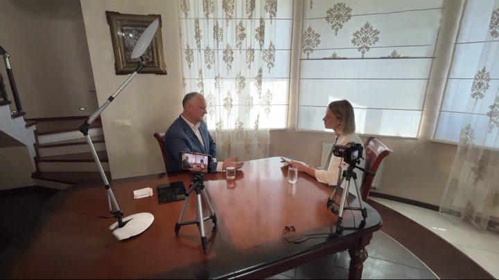 SIS, despre corespondenta Rossia 24 care a realizat un interviu cu Igor Dodon în arest la domiciliu: „A încălcat prevederile cu privire la acreditarea jurnaliștilor străini”
media-azi.md/sis-despre-cor…