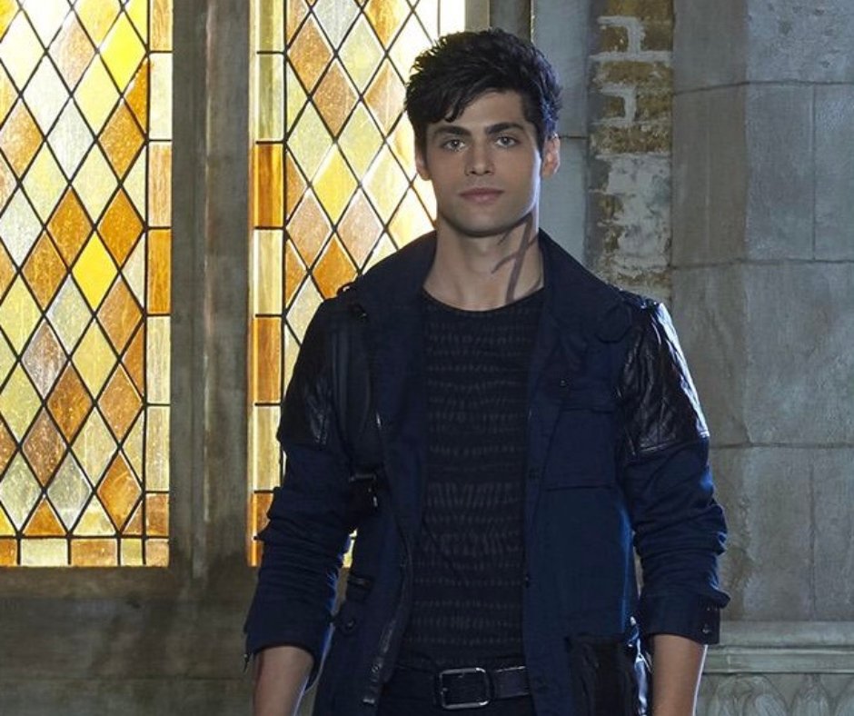 The countdown is on! Everyday we will be posting memories of the show focusing on one of our guests. First up: Matthew Daddario! If you want to grab any last minute extras use code MATT10 for a 10% discount. It expires 9:00am EST August 9, 2022.