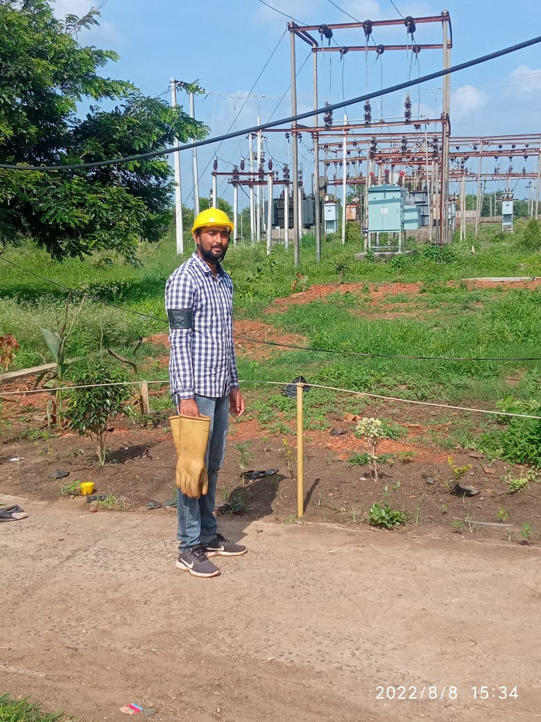 काली पट्टी बांधकर कार्य किया,
राजस्थान में बिजली निगमो में पेंशन योजना लागू नही करके सरकार ने बिजलीकर्मियों के साथ सौतेला व्यवहार किया है,ops लागू करो,
#Aug_8_Black_Day 
#बिजली_निगमो_में_पेंशन_लागू_करो
<a href="/ashokgehlot51/">Ashok Gehlot</a> 
<a href="/BSBhatiInc/">Bhanwar Singh Bhati</a> 
<a href="/SachinPilot/">Sachin Pilot</a>
<a href="/GovindDotasra/">Govind Singh Dotasra</a> 
<a href="/zeerajasthan_/">ZEE Rajasthan</a>