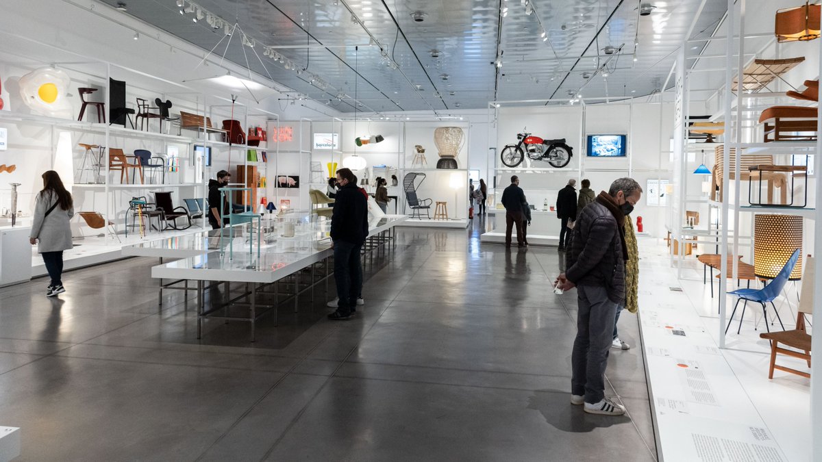 dissenyhub_bcn's tweet photo. 🪑 La exposición #ObjetosComunes del @museudeldisseny muestra el impacto #social, #estético y #cultural del #diseño, capaz de convertir objetos comunes en piezas ejemplares y relevantes culturalmente.
📎 https://t.co/oQYHtvhDWZ
#cultura #patrimonio https://t.co/2G1mBTN4iZ