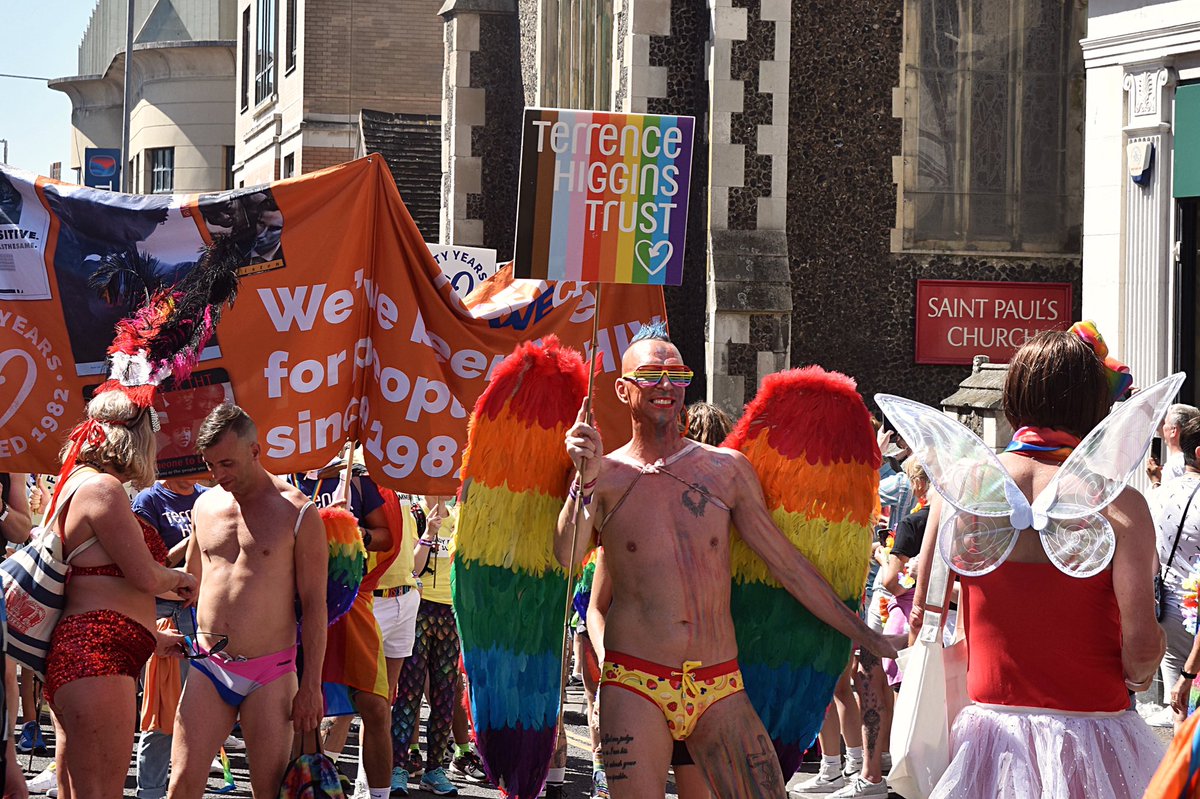 BreakGlassMag's tweet photo. A carnival of colour and noise as Brighton & Hove Pride returns to the city’s streets - more here...
https://t.co/6sCY8p6LQA
📸🖌 @16beasleyst
#BrightonAndHovePride #LoveProtestUnity #Pride2022 #Brighton #CommunityParade #PridePortraits https://t.co/DBDFPa0ZrE