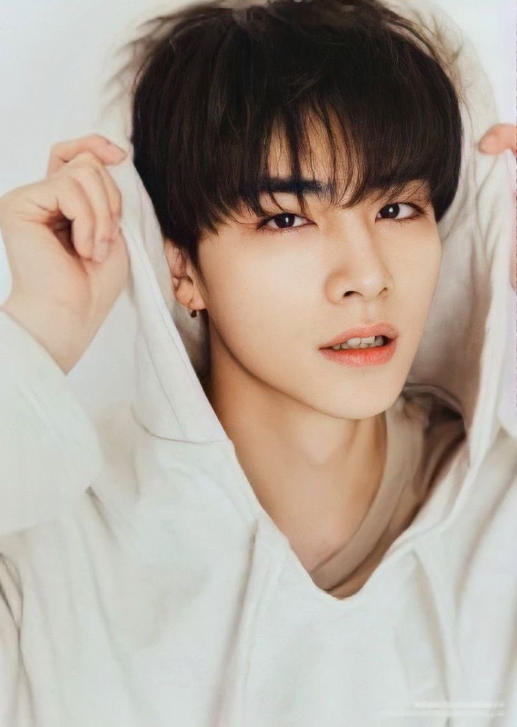 nhungnct's tweet photo. Happy birthday em Tuấn đáng iu của chị 💚 mau comeback thui nào 😭😭😭

#HAPPYXIAOJUNDAY
#GoldenVoiceXiaojunDay
#肖俊0808生日快乐
#빛나는_여름날의_반짝이는_샤오쥔
@NCTsmtown @WayV_official https://t.co/YLEuyUvNVC