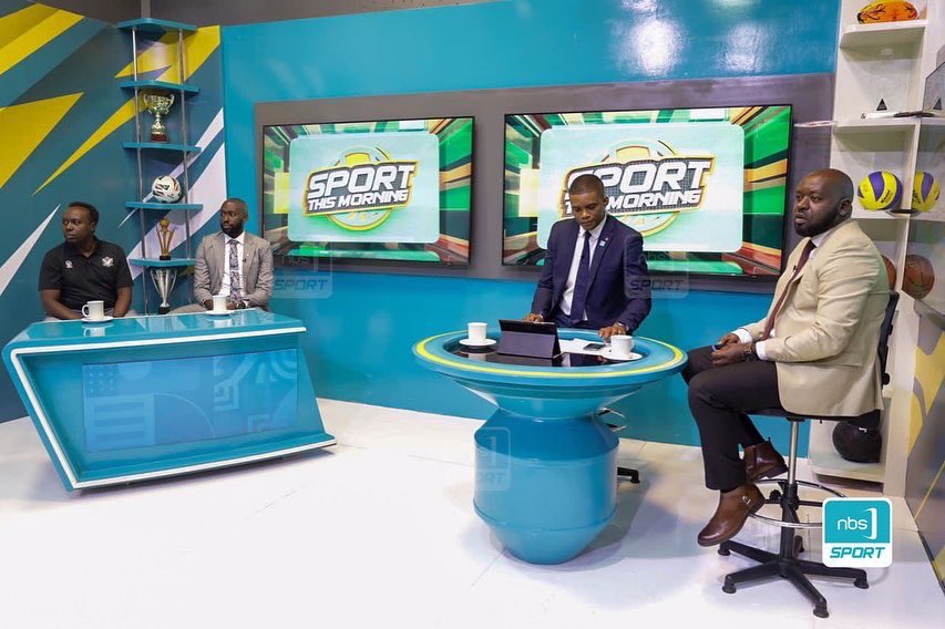 soltilo_uganda's tweet photo. 先週ウガンダの人気スポーツ番組「SPORT THIS MORNING」に出演したダイレクターのハロルドとアサフ新監督たちの収録中の様子👀💙
#sbsfc https://t.co/uJkeks5gET