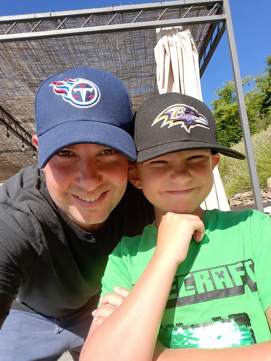 ritcht81's tweet photo. Waiting for the big season kick off on hols in Italy @Titans @Ravens @NFLUK https://t.co/d7oq2tmCbx