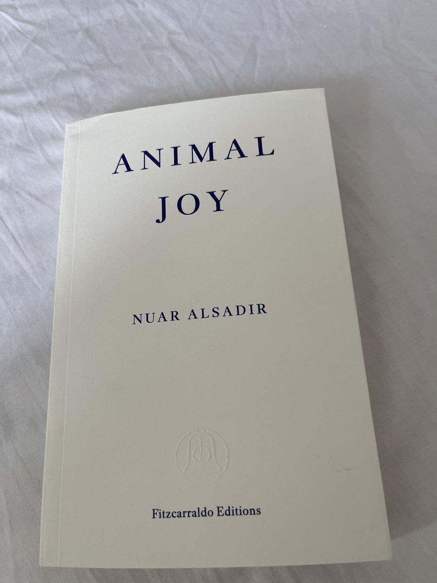 msiagirl's tweet photo. Ok I’m supposed to be doing other things but reading is one of them, squee!! #Luxuriate https://t.co/aBh3HUB1OS